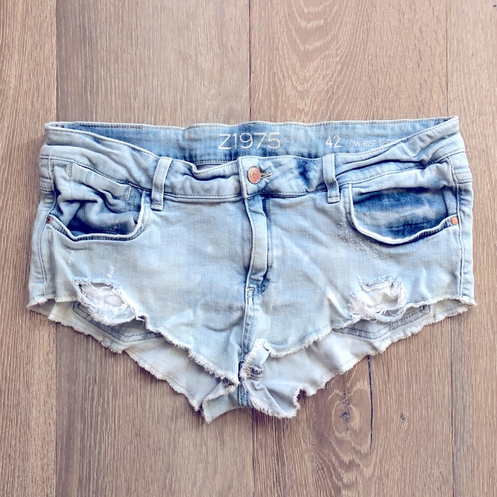 SOLD! Zara Distressed Faded Low Rise Shorts